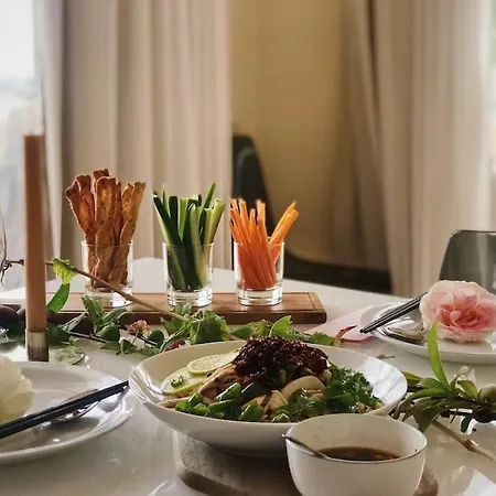 فيلة Olive Konia